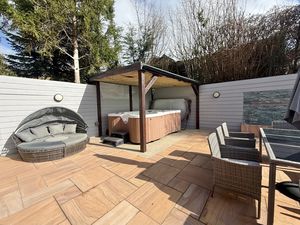 Photo 35- click for photo gallery